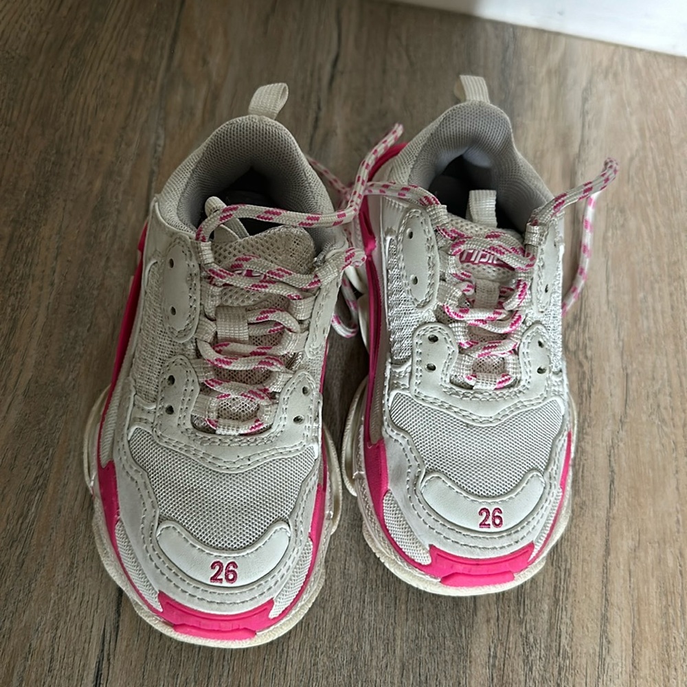 Kids authentic balenciaga sneakers size 26